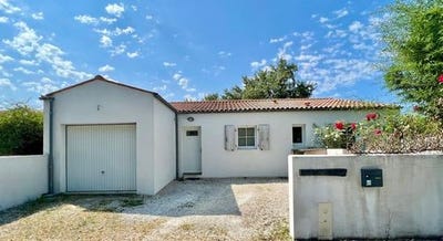/international/fr/le-chateau-d-oleron-charente-310106294774/