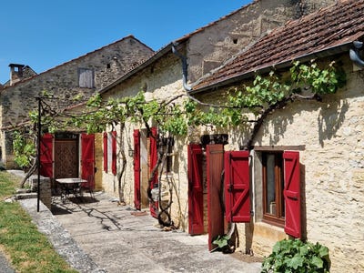/international/fr/gourdon-midi-pyrenees-310108943150/