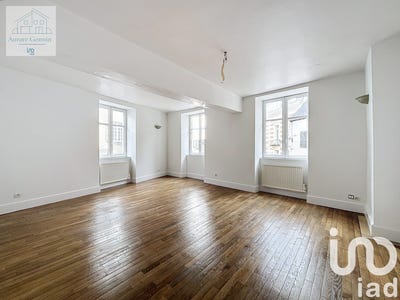 /international/fr/saint-pierre-le-moutier-burgundy-310102566818/