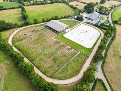 /international/fr/bayeux-la-basse-normandie-310099725518/?lang=en