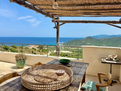 /international/fr/l-ile-rousse-corsica-310108675987/