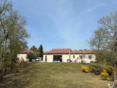 /international/fr/le-montat-midi-pyrenees-310108837579/