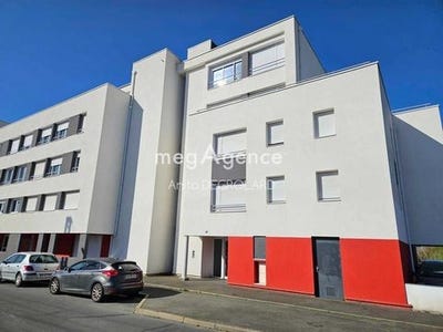 /international/fr/la-roche-sur-yon-pays-de-la-loire-120098604806/