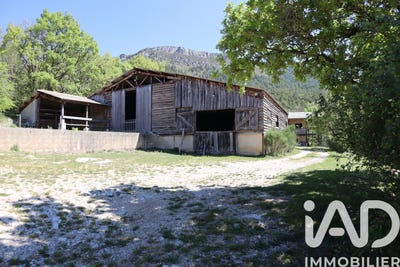 /international/fr/la-roche-sur-le-buis-rhone-310108036017/