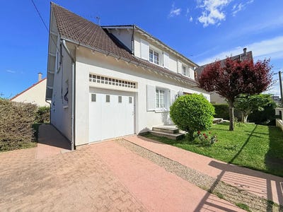 /international/fr/bourges-centre-val-de-loire-310107906128/