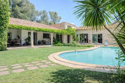/international/fr/saint-gely-du-fesc-languedoc-roussillon-310105924381/
