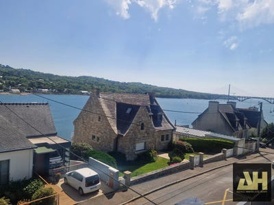 /international/fr/le-relecq-kerhuon-brittany-310107837471/