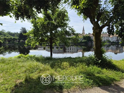/international/fr/confolens-charente-310109094203/