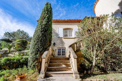 /international/fr/nimes-languedoc-roussillon-120096730089/
