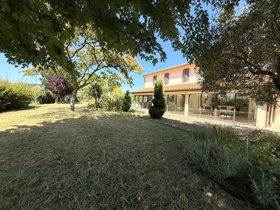 /international/fr/saint-emilion-aquitaine-310101844480/