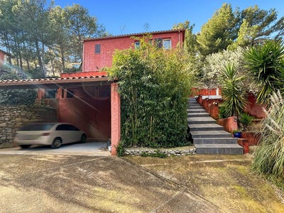 /international/fr/beaucaire-languedoc-roussillon-310107185428/
