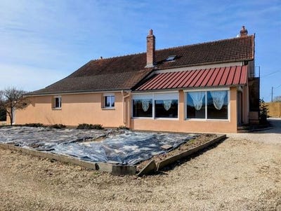 /international/fr/paray-le-monial-burgundy-310106996766/