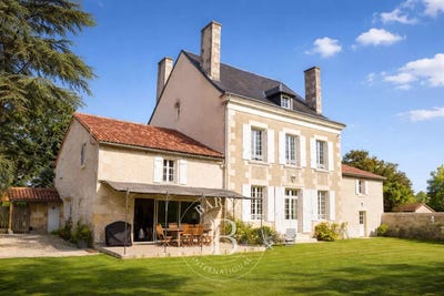 /international/fr/poitiers-charente-310106826280/