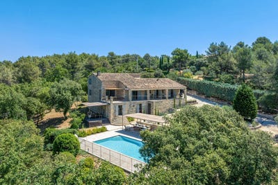 /international/fr/gordes-provence-alpes-cote-d-azur-310120034885/