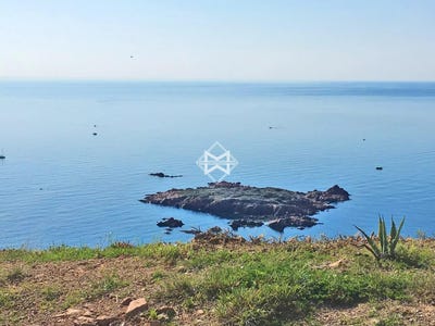 /international/fr/agay-provence-alpes-cote-d-azur-310100607739/
