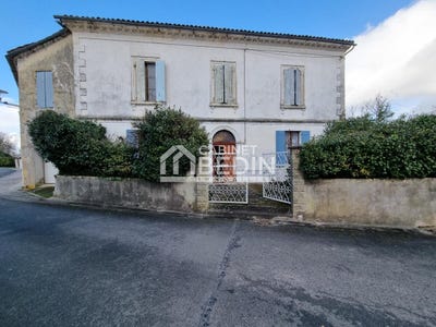 /international/fr/pujols-sur-ciron-aquitaine-310099353957/