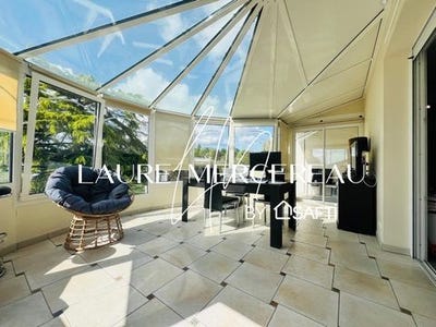 /international/fr/saint-christophe-du-ligneron-pays-de-la-loire-310098976468/