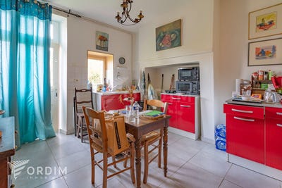 /international/fr/treigny-burgundy-310108838615/