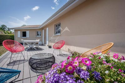 /international/fr/gujan-mestras-aquitaine-310100874609/