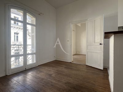 /international/fr/angers-pays-de-la-loire-310108591257/