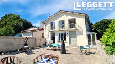 /international/fr/confolens-charente-310108939655/?lang=pt