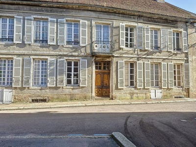 /international/fr/saulieu-burgundy-310101184820/
