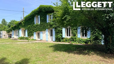 /international/fr/la-lande-de-fronsac-aquitaine-310102842307/
