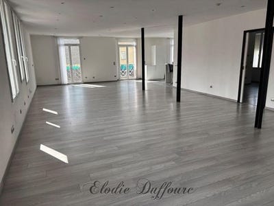 /international/fr/lourdes-midi-pyrenees-310100363374/