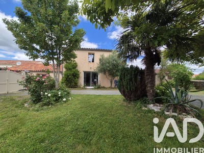 /international/fr/angles-pays-de-la-loire-310108000239/