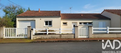 /international/fr/saint-jean-d-angely-charente-310107740664/