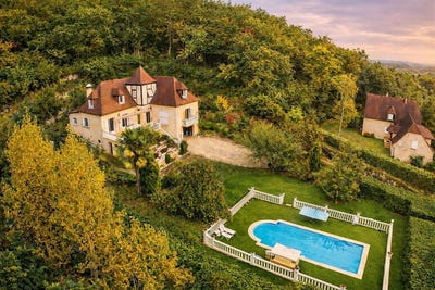/international/fr/la-roque-gageac-aquitaine-310106360448/
