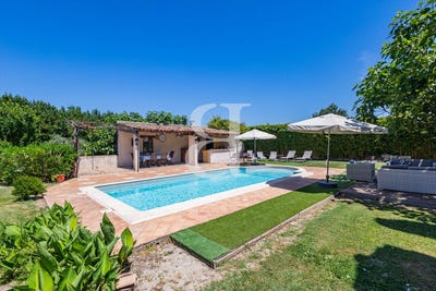 /international/fr/cabannes-provence-alpes-cote-d-azur-310110036851/
