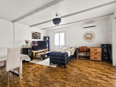 /international/fr/arpaillargues-et-aureillac-languedoc-roussillon-310109096810/