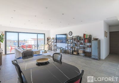 /international/fr/l-ile-rousse-corsica-310106590903/