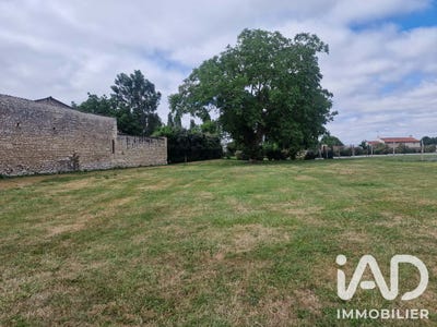 /international/fr/saint-macaire-du-bois-pays-de-la-loire-310109042925/