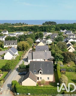 /international/fr/sarzeau-brittany-310109014911/?lang=id