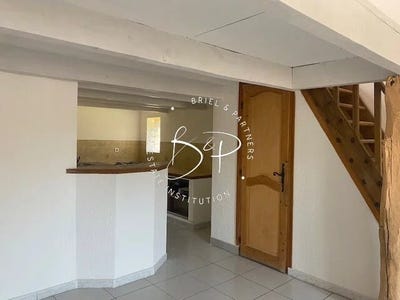/international/fr/lorgues-provence-alpes-cote-d-azur-310108405954/