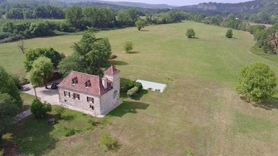 /international/fr/saint-denis-les-martel-midi-pyrenees-310101495124/?lang=id
