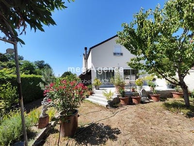 /international/fr/bois-le-roi-ile-de-france-120098411768/?lang=de