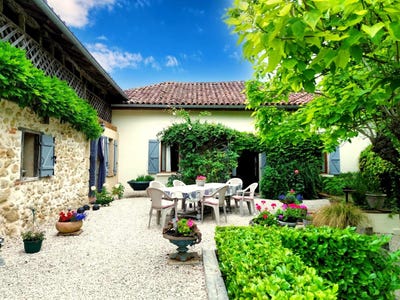 /international/fr/boulogne-sur-gesse-midi-pyrenees-310100387868/?lang=en