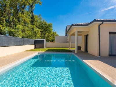 /international/fr/romans-sur-isere-rhone-310107467651/