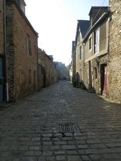 /international/fr/dinan-brittany-310098770809/