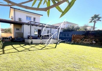 /international/fr/redessan-languedoc-roussillon-310106997569/