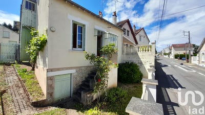 /international/fr/chartres-centre-val-de-loire-310100989887/