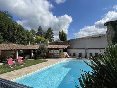 /international/fr/chatuzange-le-goubet-rhone-310106797891/