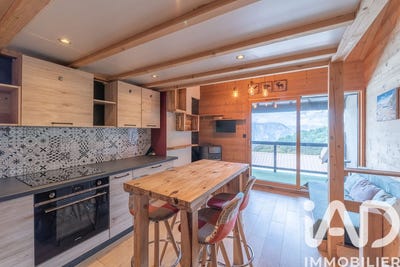 /international/fr/huez-burgundy-310108728022/
