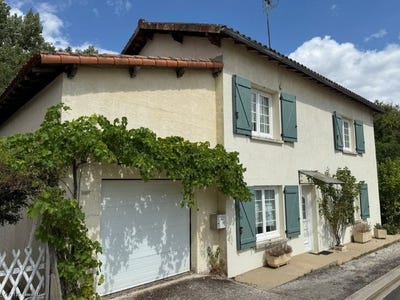 /international/fr/ruffec-charente-310107565643/