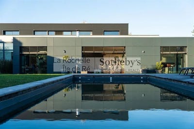 /international/fr/la-rochelle-franche-comte-120096881658/