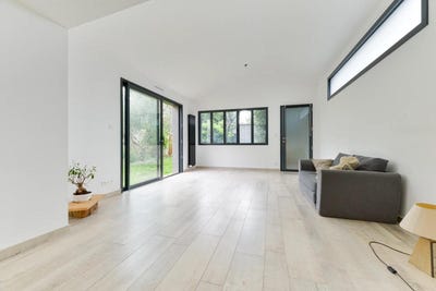 /international/fr/reze-pays-de-la-loire-310107970033/