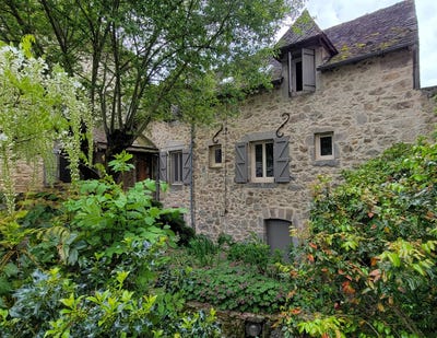 /international/fr/lunac-midi-pyrenees-310100066425/